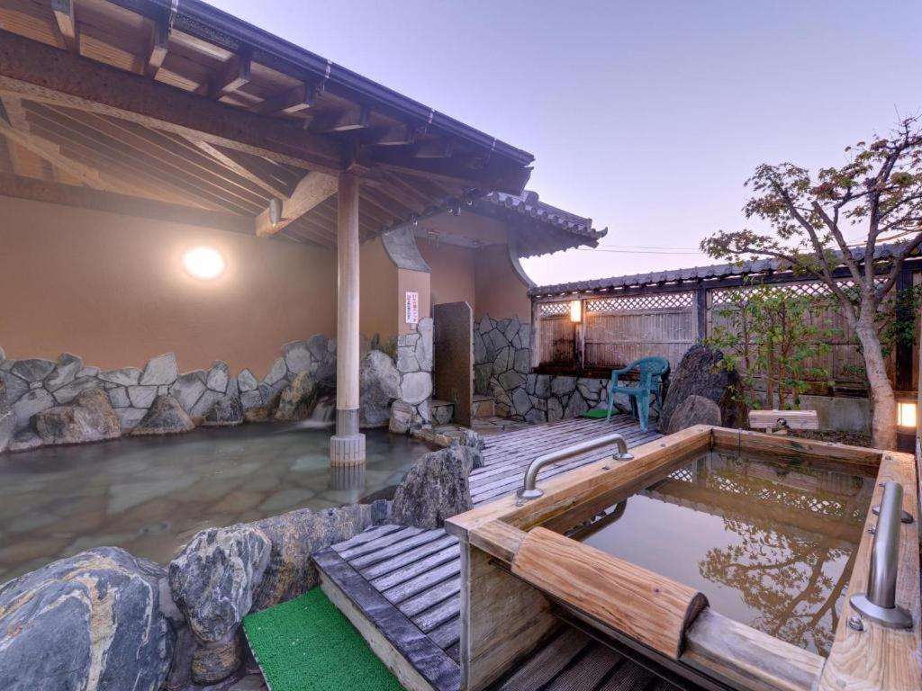 北方温泉 四季の里 七彩の湯 ホテル 武雄市 エクステリア 写真