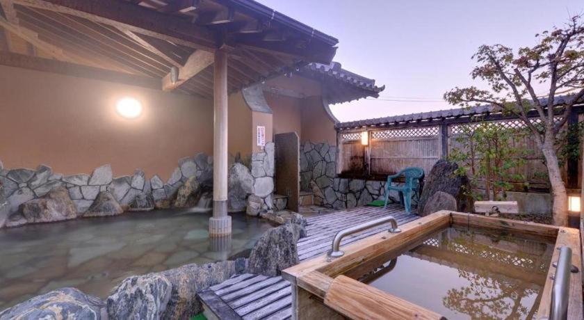 北方温泉 四季の里 七彩の湯 ホテル 武雄市 エクステリア 写真