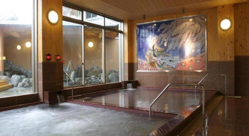 北方温泉 四季の里 七彩の湯 ホテル 武雄市 エクステリア 写真